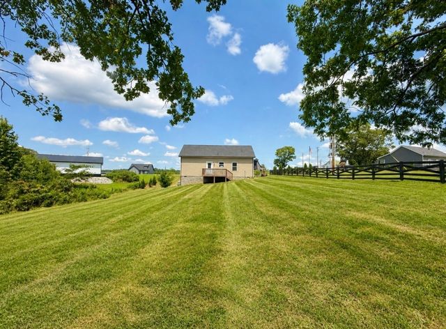 1162 Oak Grove Rd, Dickson, TN 37055