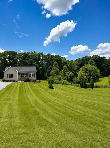 1162 Oak Grove Rd, Dickson, TN 37055