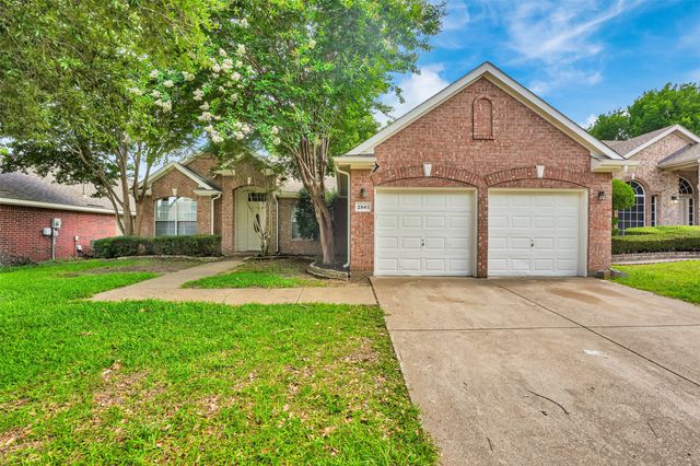 2941 Hastings Drive, Grand Prairie, TX 75052