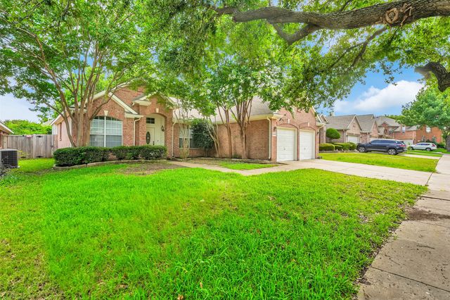 2941 Hastings Drive, Grand Prairie, TX 75052