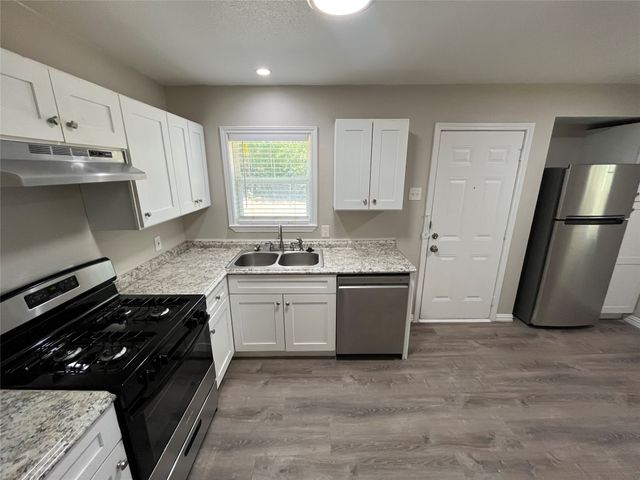 1809 Sycamore Drive, Mesquite, TX 75149