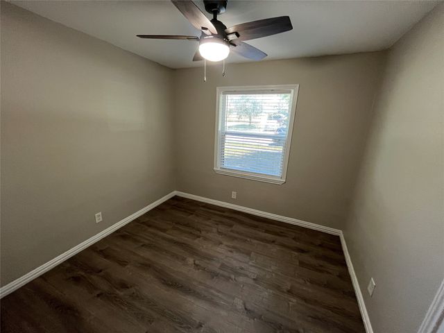 1809 Sycamore Drive, Mesquite, TX 75149