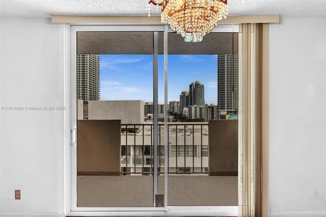 1865 S Ocean Dr 19E, Hallandale Beach, FL 33009