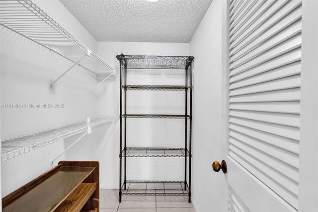 1865 S Ocean Dr 19E, Hallandale Beach, FL 33009