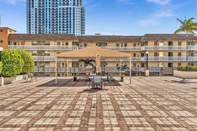1865 S Ocean Dr 19E, Hallandale Beach, FL 33009
