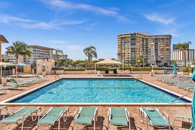 1865 S Ocean Dr 19E, Hallandale Beach, FL 33009