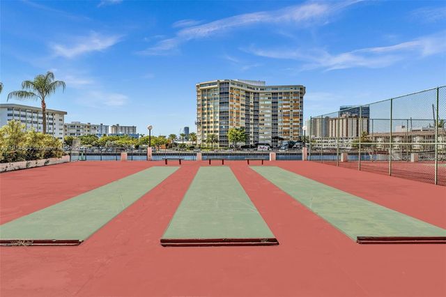 1865 S Ocean Dr 19E, Hallandale Beach, FL 33009