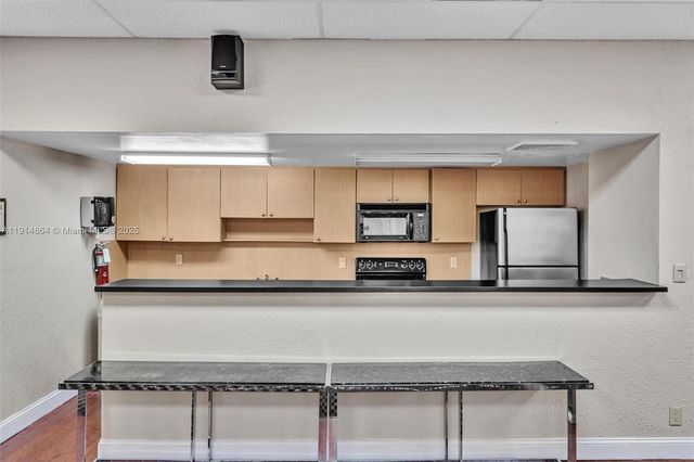 1865 S Ocean Dr 19E, Hallandale Beach, FL 33009