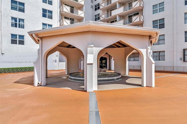 1865 S Ocean Dr 19E, Hallandale Beach, FL 33009