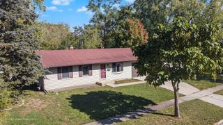 98 Glendale Road, Buffalo Grove, IL 60089