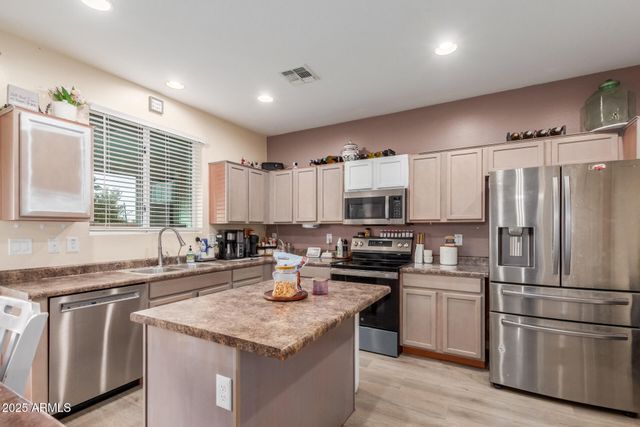 836 E CONSTANCE Way, Phoenix, AZ 85042