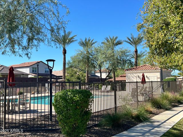 836 E CONSTANCE Way, Phoenix, AZ 85042