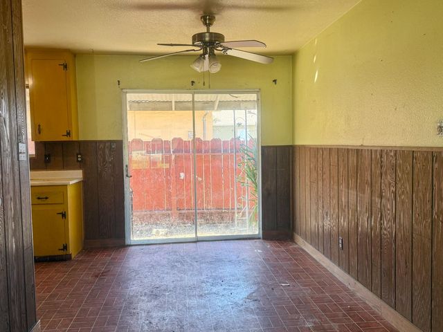 6445 7th St, Riverbank, CA 95367