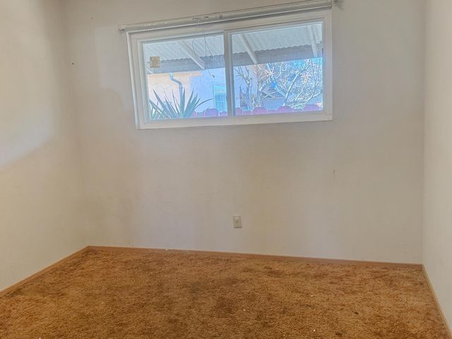 6445 7th St, Riverbank, CA 95367