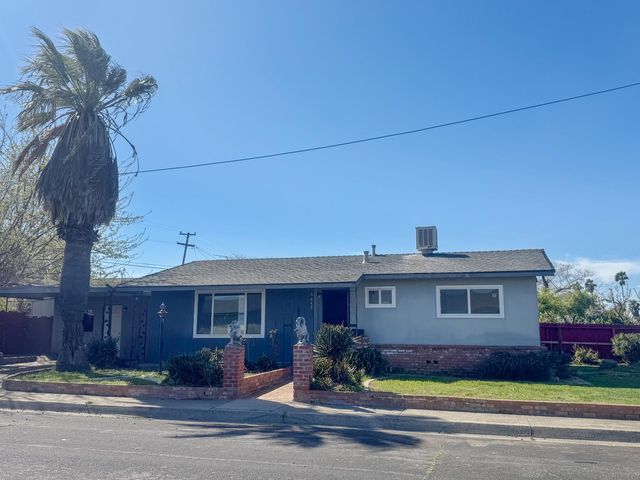 6445 7th St, Riverbank, CA 95367