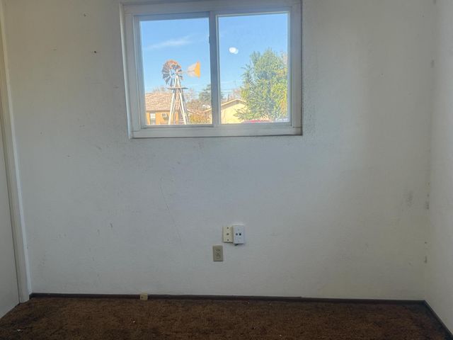 6445 7th St, Riverbank, CA 95367