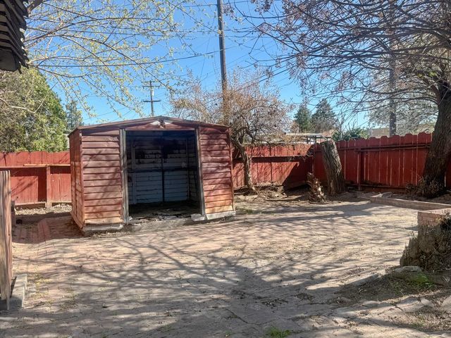 6445 7th St, Riverbank, CA 95367