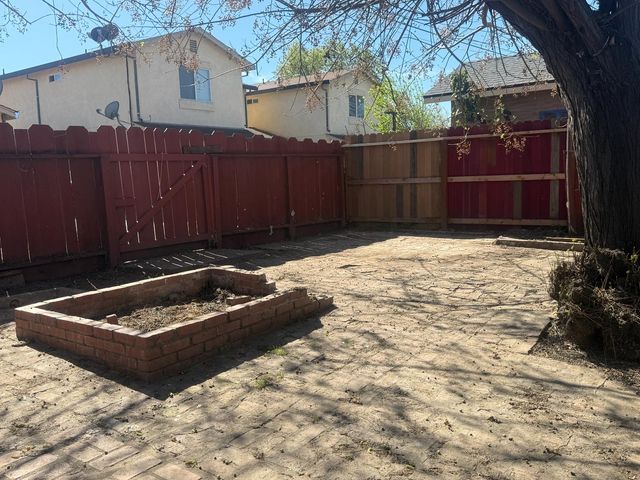 6445 7th St, Riverbank, CA 95367