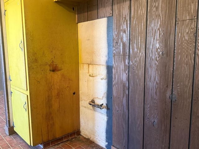 6445 7th St, Riverbank, CA 95367