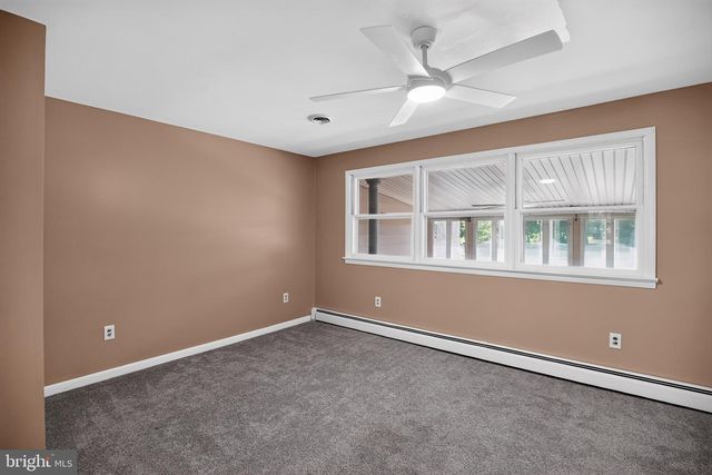 930 SYKESVILLE RD, Williamstown, NJ 08094