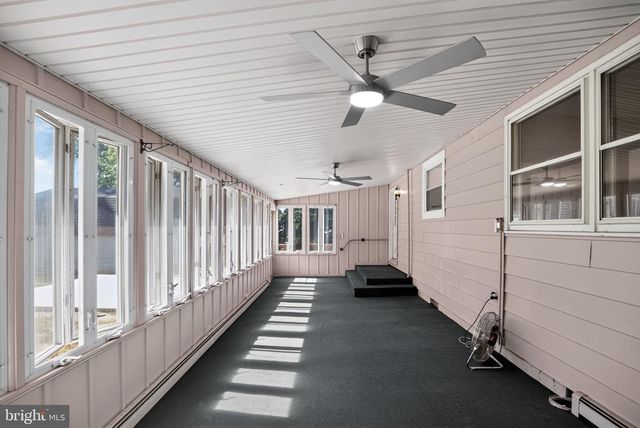 930 SYKESVILLE RD, Williamstown, NJ 08094