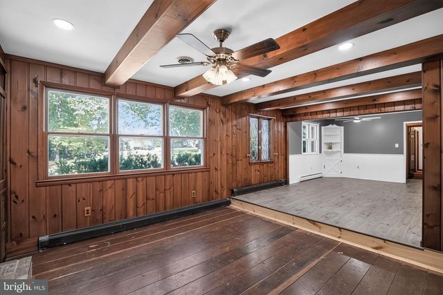 930 SYKESVILLE RD, Williamstown, NJ 08094