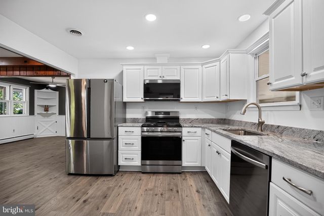 930 SYKESVILLE RD, Williamstown, NJ 08094