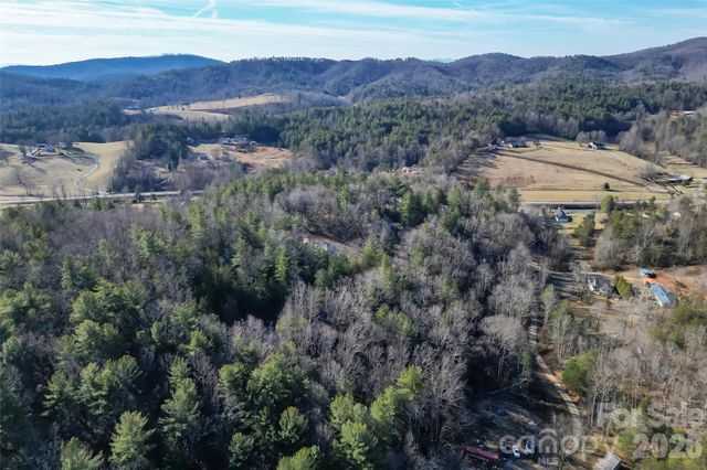 3124 Mountain Laurel Drive, Lenoir, NC 28645