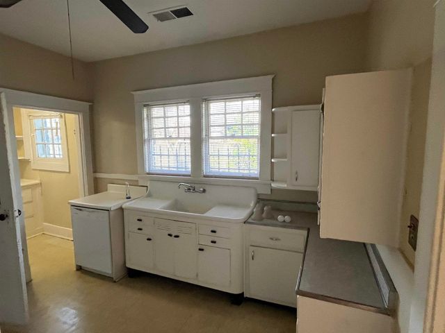 469 N WILLETT ST, Memphis, TN 38112