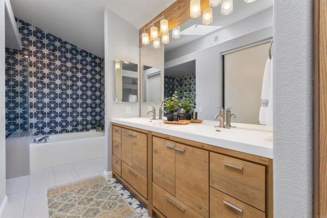 411 Calle Corazon, Oceanside, CA 92057