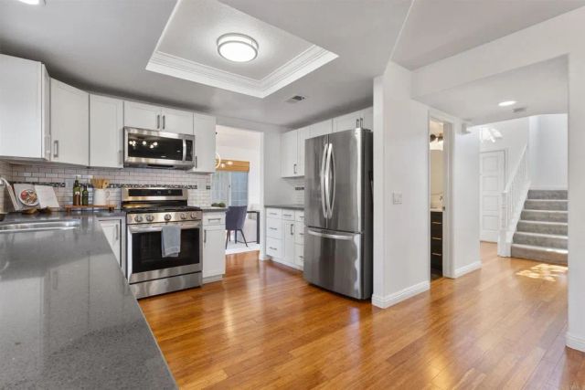 411 Calle Corazon, Oceanside, CA 92057