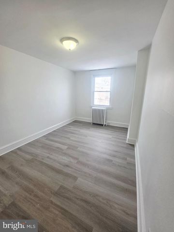 6965 CLINTON RD, Upper Darby, PA 19082