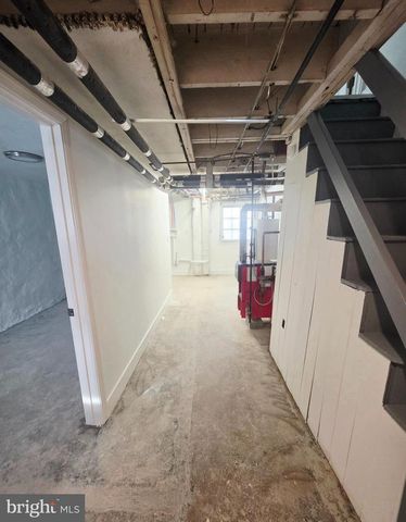 6965 CLINTON RD, Upper Darby, PA 19082