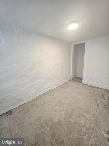 6965 CLINTON RD, Upper Darby, PA 19082