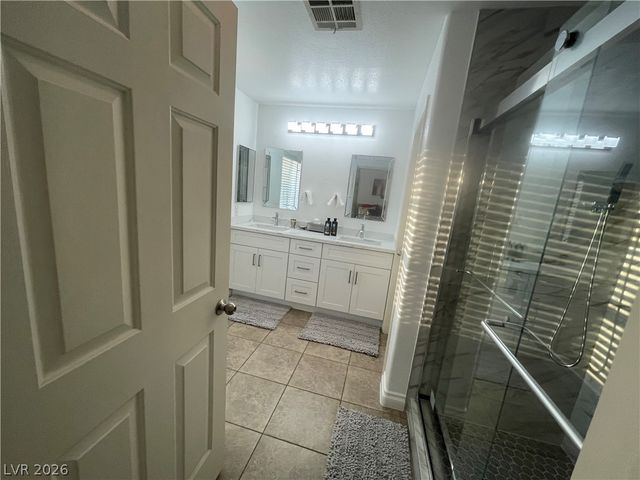 7416 Castillo Peak Street, Las Vegas, NV 89139