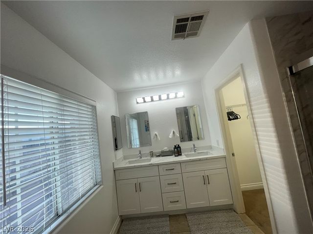 7416 Castillo Peak Street, Las Vegas, NV 89139