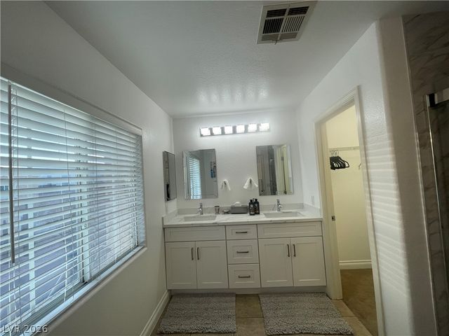 7416 Castillo Peak Street, Las Vegas, NV 89139