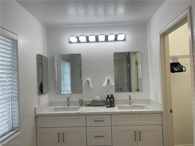 7416 Castillo Peak Street, Las Vegas, NV 89139