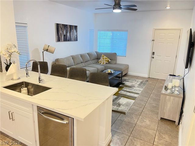 7416 Castillo Peak Street, Las Vegas, NV 89139