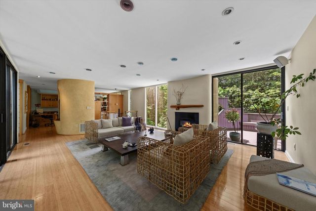 7700 OLD DOMINION DR, Mclean, VA 22102