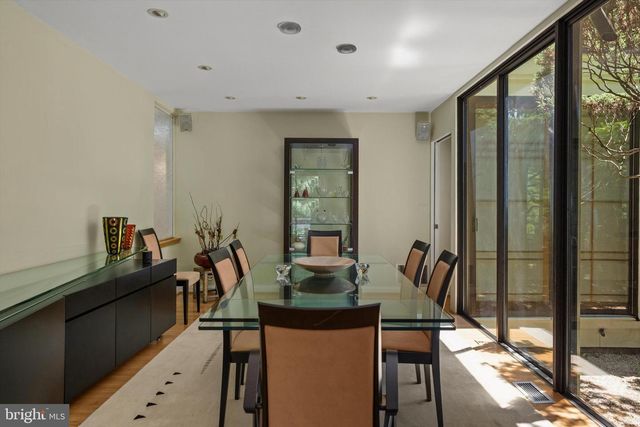 7700 OLD DOMINION DR, Mclean, VA 22102