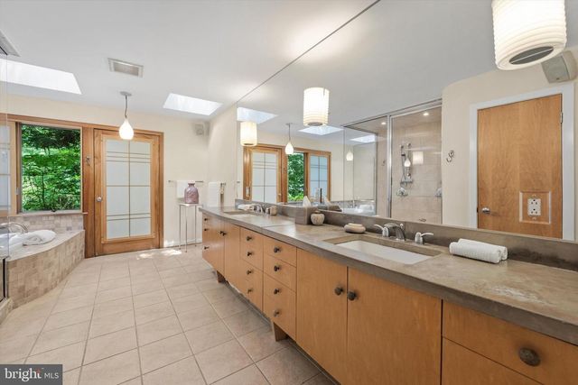 7700 OLD DOMINION DR, Mclean, VA 22102