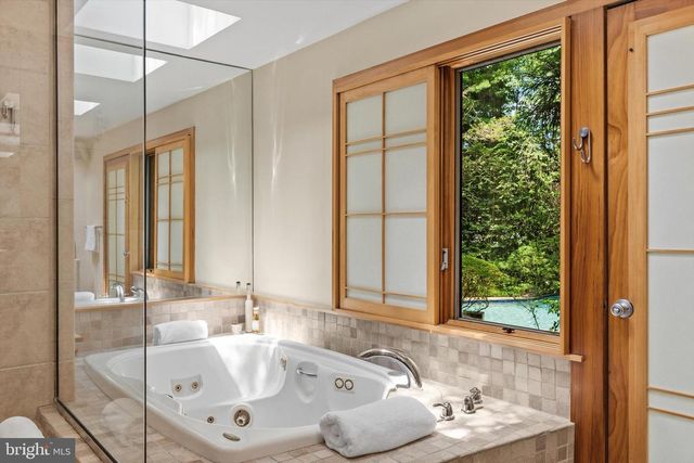 7700 OLD DOMINION DR, Mclean, VA 22102