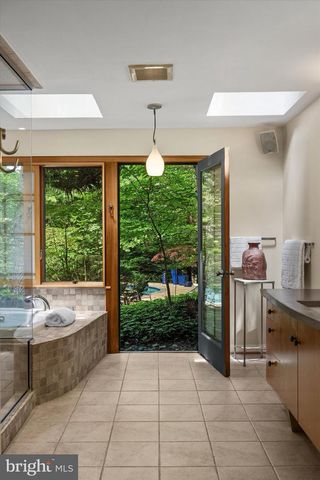 7700 OLD DOMINION DR, Mclean, VA 22102