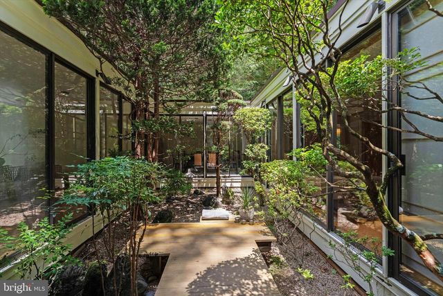 7700 OLD DOMINION DR, Mclean, VA 22102
