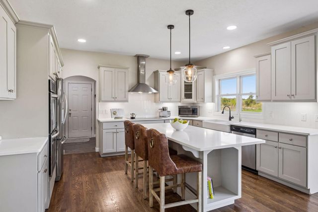 25735 Highview Avenue, Farmington, MN 55024
