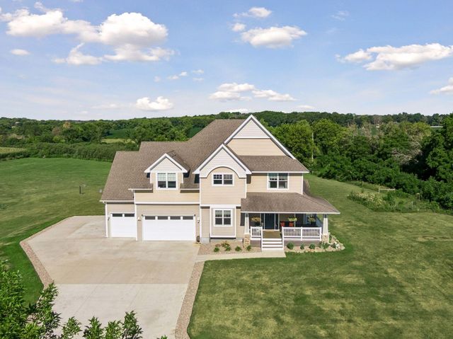 25735 Highview Avenue, Farmington, MN 55024