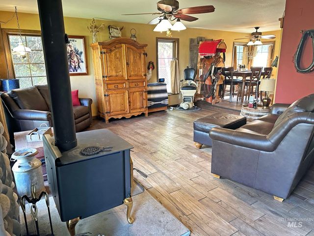 19 Hisaw Road, Horseshoe Bend, ID 83629