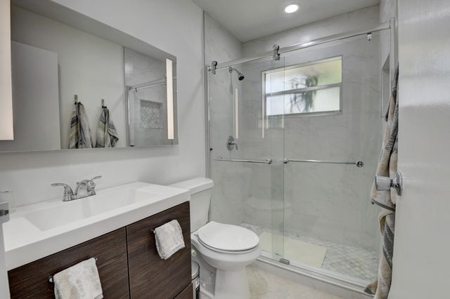 468 Saxony J, Delray Beach, FL 33446