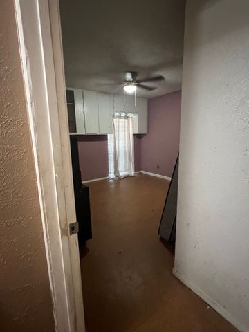 2213 Oakridge Drive, Haltom City, TX 76117